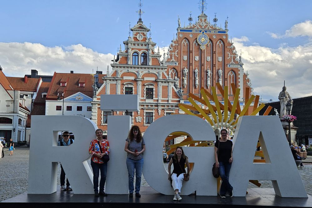 Gruppe aus Darmstadt in der Altstadt von Riga