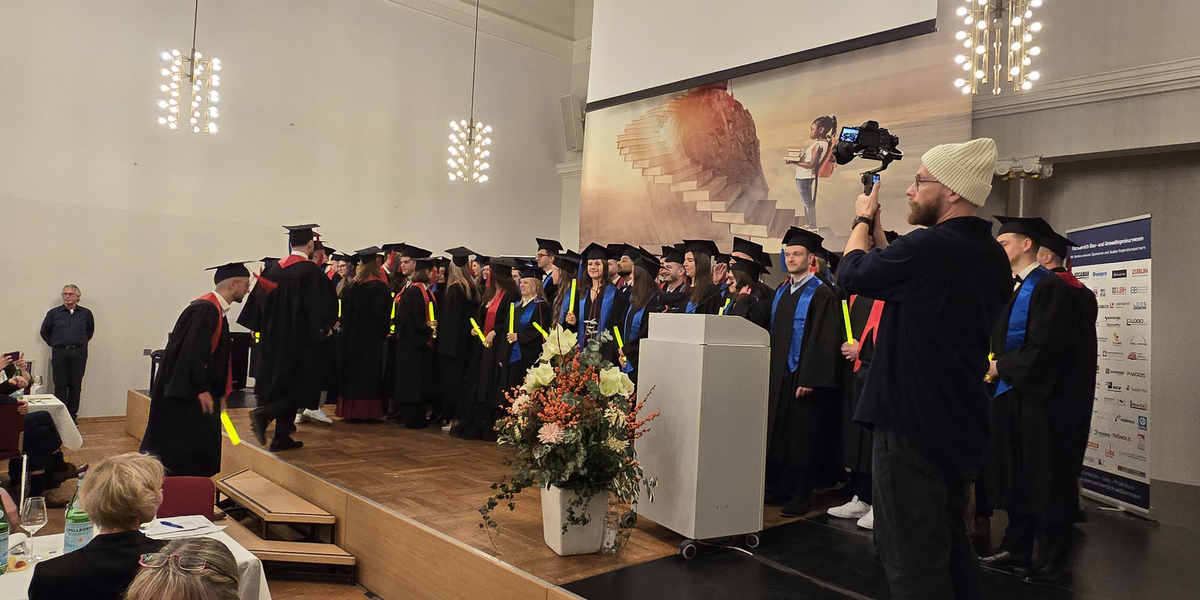 Glückwünsche und akademische Weihe